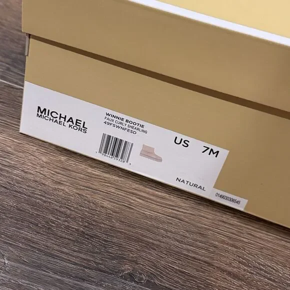 Michael Kors Winnie Bootie Tan Faux Curly Shearing Boot $175 New In Box Size 7 - Picture 7 of 8